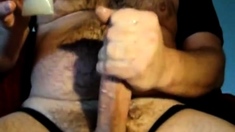 More cum from hairy daddy bear